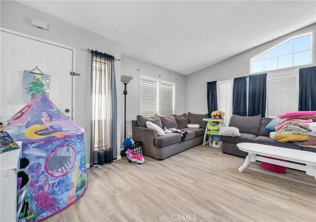 Photo 3 of Manufactured home for sale at 3800 W Wilson #332, Banning, CA 92220 | MLS# IV26061938 | Listing updated on 2026-09-23