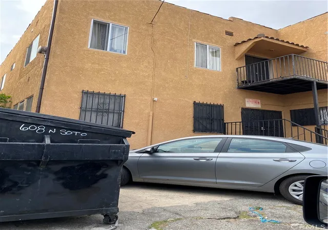 Listing Photo 4 - Condo for sale in building located at 608 N Soto, Los Angeles, CA 90033