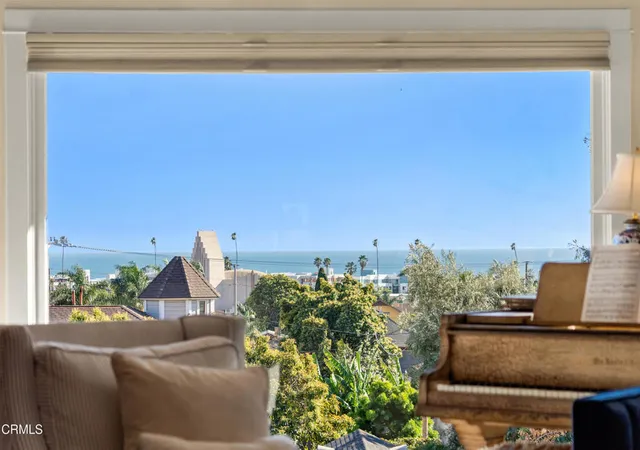 Photo 3 of Single family home for sale at 981 Poli St, Ventura, CA 93001 | MLS# V1-35414 | Listing updated on 2026-09-28