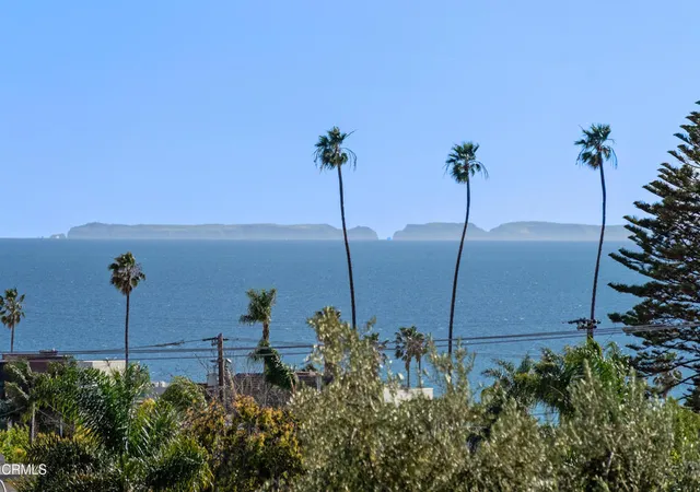 Photo 3 of Single family home for sale at 981 Poli St, Ventura, CA 93001 | MLS# V1-35414 | Listing updated on 2026-09-28