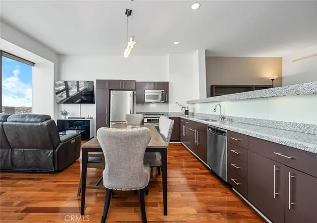 2nd image of 1100 Wilshire #3005, Los Angeles, CA 90017 | MLS# PW26065230