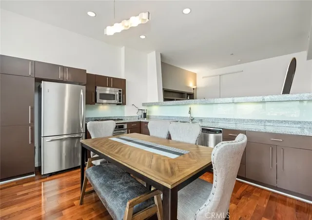 Photo 3 of Sale Pending at 1100 Wilshire #3005, Los Angeles, CA 90017 | MLS# PW26065230 | Listing updated on 2026-08-04