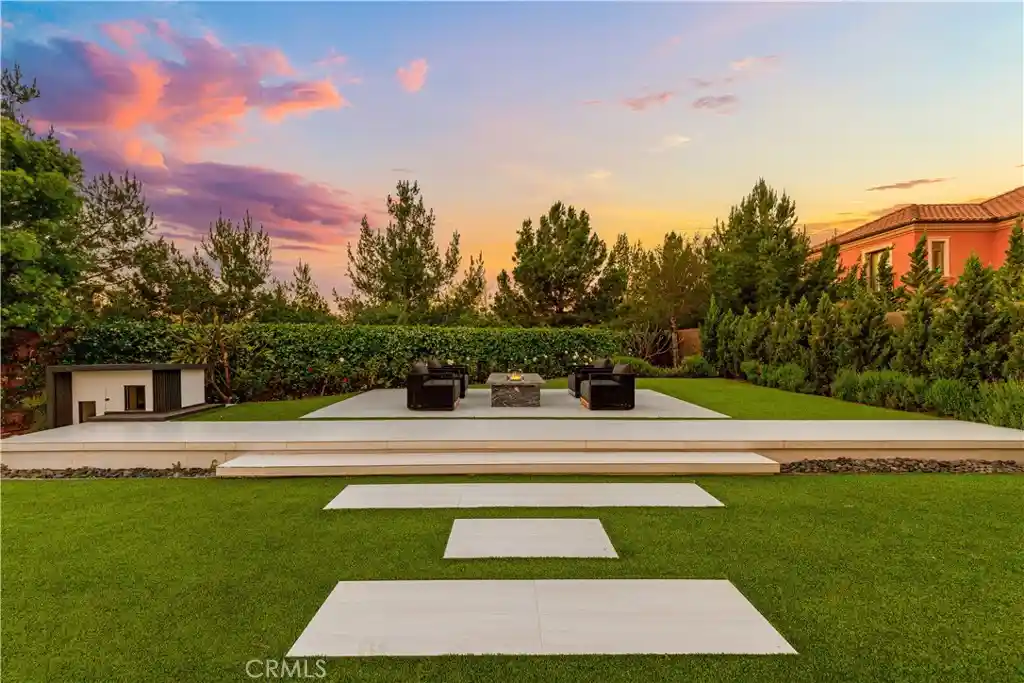Listing Photo 1 - Condo for sale in 121 Oceano located at 121 Oceano, Irvine, CA 92602 - Unit 121 Oceano