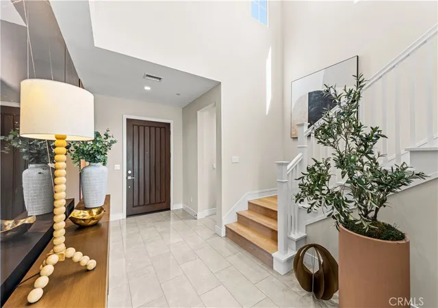 Listing Photo 3 - Condo for sale in building located at 121 Oceano, Irvine, CA 92602