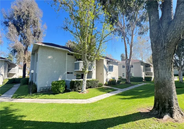 Photo 2 of Condo for sale at 26200 Redlands #71, Redlands, CA 92373 | MLS# IG26065322 | Listing updated on 2026-10-02