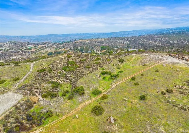2nd image of 41120 Jojoba Hills, Aguanga, CA 92536 | MLS# SW26065179