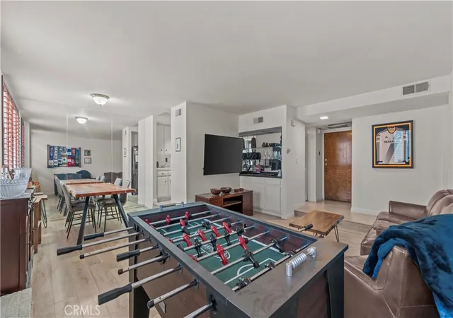 4th image of 14521 Benefit St #102, Sherman Oaks, CA 91403 | MLS# DW26065134