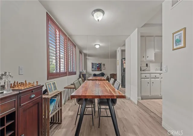 5th image of 14521 Benefit St #102, Sherman Oaks, CA 91403 | MLS# DW26065134