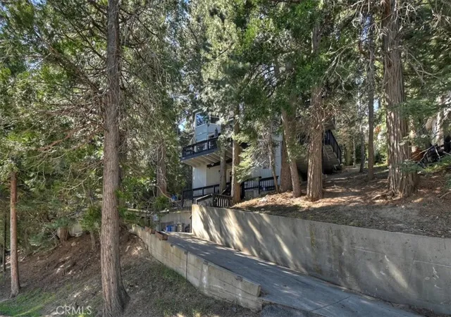 Photo 3 of Single family home for sale at 24607 Altdorf Dr, Crestline, CA 92325 | MLS# IG26065393 | Listing updated on 2026-05-10