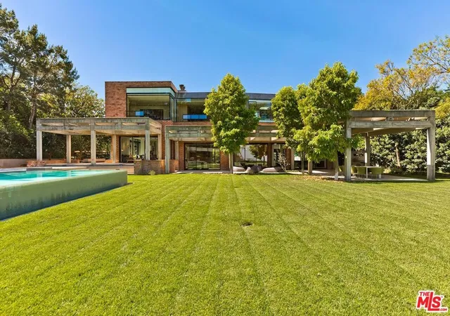 3rd image of 3350 Stone Ridge Ln, Los Angeles, CA 90077 | MLS# 26669465