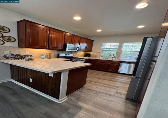 3rd image of 2512 Covelline St, Santa Rosa, CA 95407 | MLS# 41128625