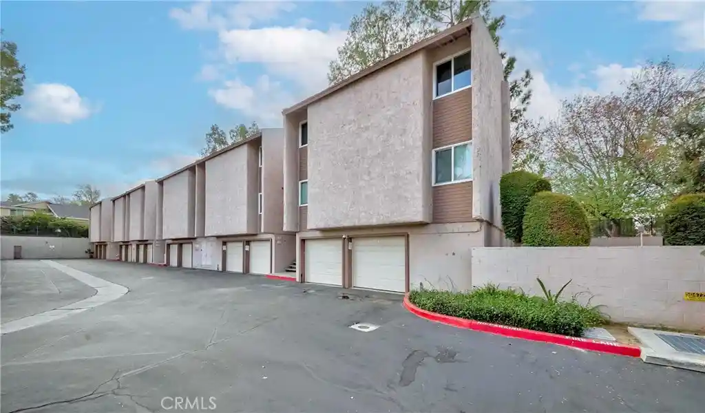 Listing Photo 1 - Condo for sale in 1525 Walnut Leaf located at 1525 Walnut Leaf, Walnut, CA 91789 - Unit #211