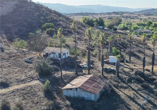 Photo 11 of Single family home for sale at 17751 Lake Mathews, Perris, CA 92570 | MLS# SW26063460 | Listing updated on 2026-03-27