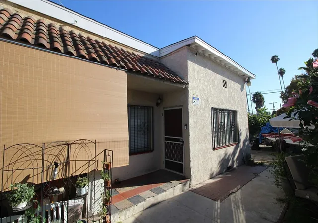 Listing Photo 5 - Condo for sale in building located at 3817 Drysdale, Los Angeles, CA 90032