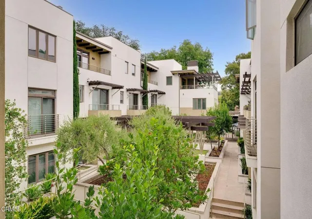5th image of 239 S Marengo Ave #201, Pasadena, CA 91101 | MLS# P1-26445