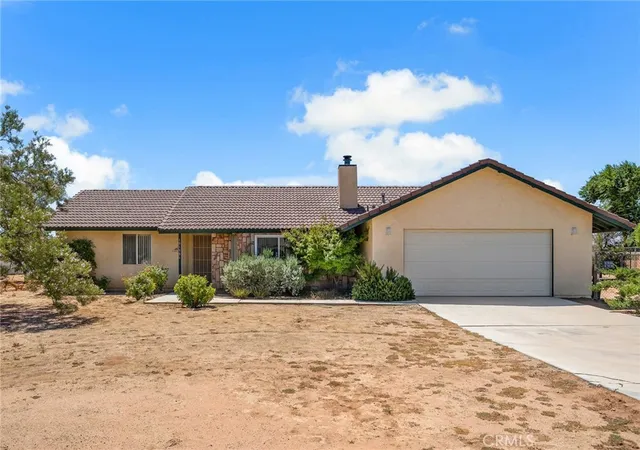 3rd image of 15155 Apache, Apple Valley, CA 92307 | MLS# HD26065665