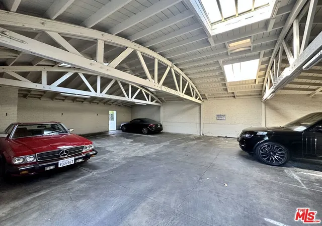 5th image of 100 N Sycamore Ave, Los Angeles, CA 90036 | MLS# 26669997