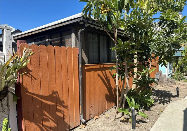 Photo 3 of Manufactured home for sale at 79 Riversea, Seal Beach, CA 90740 | MLS# PW26065607 | Listing updated on 2026-09-30