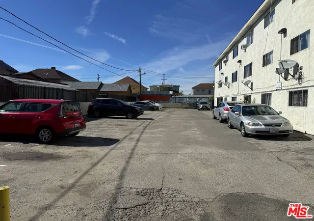 11th image of 2335 Wall St, Los Angeles, CA 90011 | MLS# 26669741