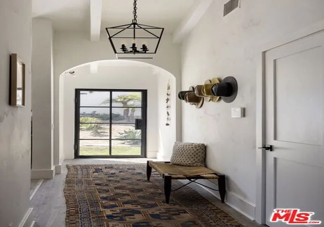 Homes for sale in Malibu, CA | 29328 Heathercliff Rd, Malibu, CA 90265 | MLS# 26670127