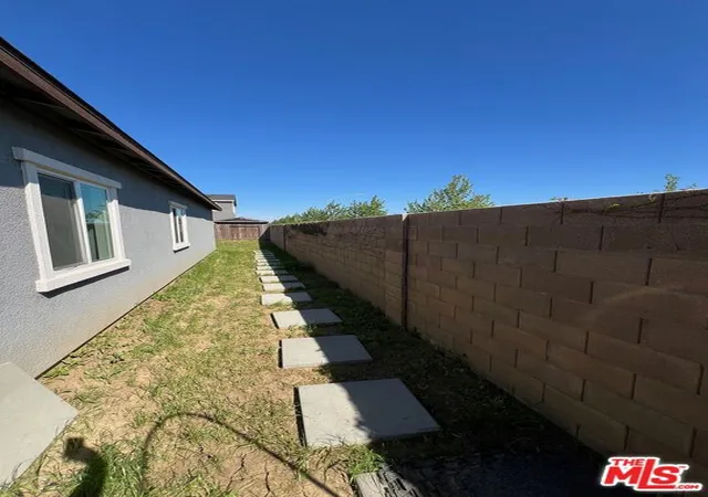 5th image of 935 Northwich Ln, Patterson, CA 95363 | MLS# 26670201