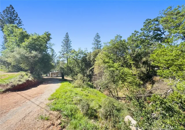 Photo 3 of Sale Pending at 22666 Lower Quail Mine Rd, Sonora, CA 95370 | MLS# FR26066040 | Listing updated on 2026-10-07
