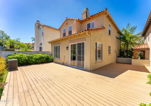 4th image of 1022 Corte Augusta, Camarillo, CA 93010 | MLS# V1-35431