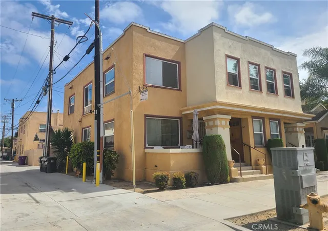 Photo 3 of Sale Pending at 617 West 3rd St, Long Beach, CA 90802 | MLS# PW26065075 | Listing updated on 2026-09-30