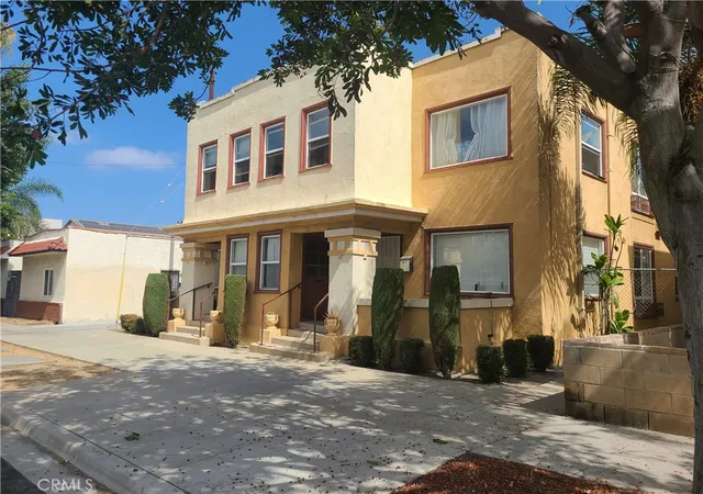 Photo 3 of Sale Pending at 617 West 3rd St, Long Beach, CA 90802 | MLS# PW26065075 | Listing updated on 2026-09-30