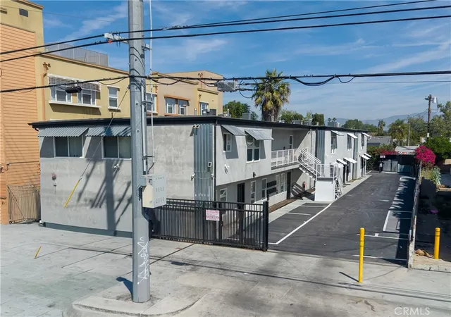 Homes for sale in Van Nuys, CA | 13445 Vanowen St, Van Nuys, CA 91405 | MLS# GD26066586