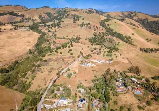 1st image of 4152 E Aborn Rd, San Jose, CA 95135 | MLS# ML82040594