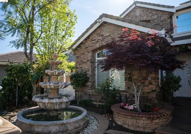 3rd image of 5230 E Henderson Ct, Antioch, CA 94531 | MLS# 41128848