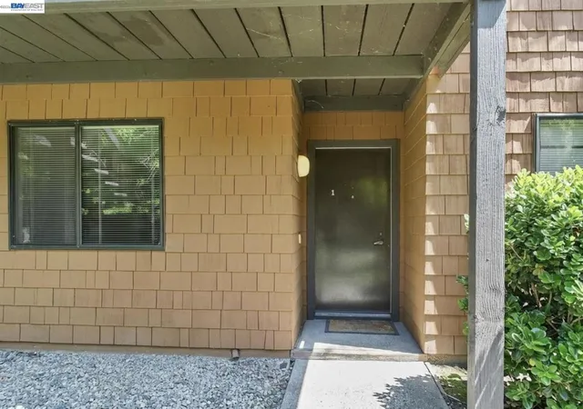 Photo 3 of Condo for sale at 796 Woodside Ln #1, Sacramento, CA 95825 | MLS# 41128854 | Listing updated on 2026-05-18