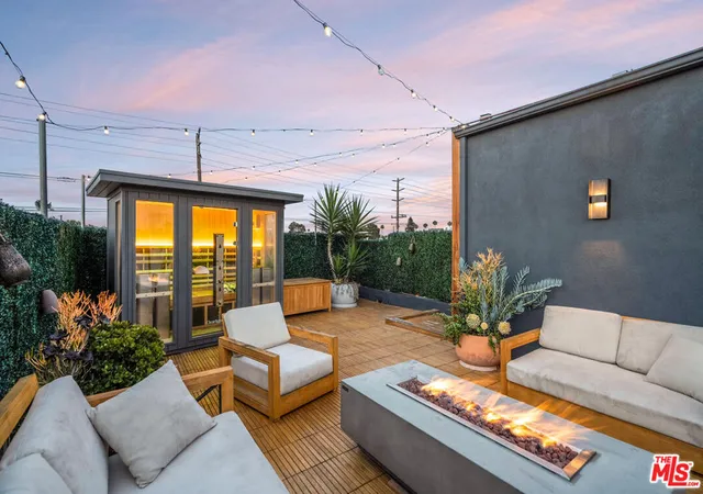 5th image of 2513 Lincoln Blvd, Venice, CA 90291 | MLS# 26670307