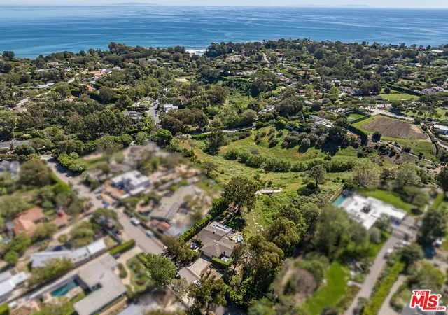 Homes for sale in Malibu, CA | 28850 Boniface Dr, Malibu, CA 90265 | MLS# 26668741