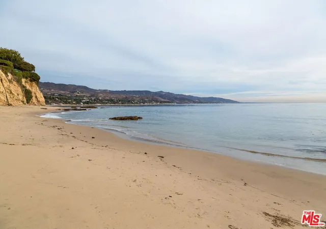 Homes for sale in Malibu, CA | 28850 Boniface Dr, Malibu, CA 90265 | MLS# 26668741