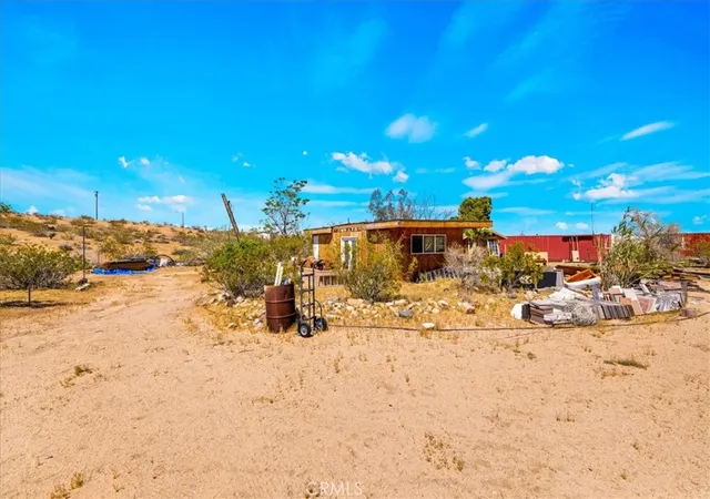 Homes for sale in Landers, CA | 1022 Chuckawalla Rd, Landers, CA 92285 | MLS# JT26066683