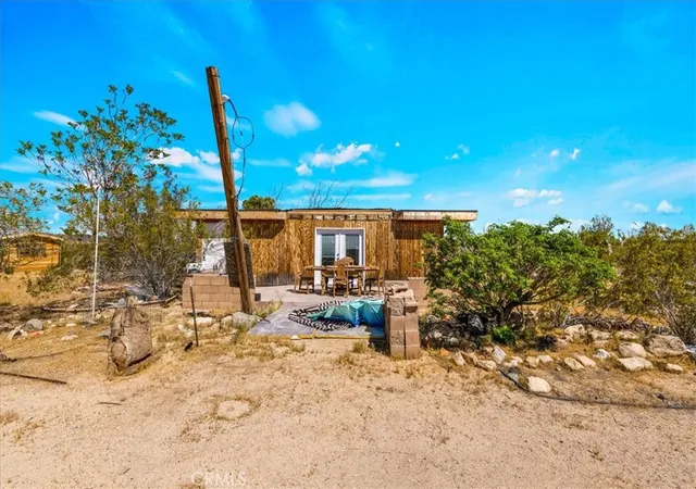 Homes for sale in Landers, CA | 1022 Chuckawalla Rd, Landers, CA 92285 | MLS# JT26066683