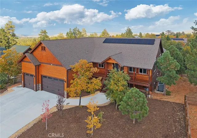 Photo 4 of Single family home for sale at 1658 Tuolumne Rd, Big Bear City, CA 92314 | MLS# JT26066766 | Listing updated on 2026-03-28