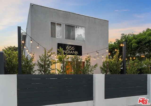1st image of 656 Indiana Ave, Venice, CA 90291 | MLS# 26662795