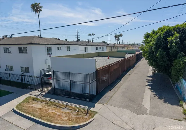 Homes for sale in North Hollywood, CA | 6955 Fulton Ave, North Hollywood, CA 91605 | MLS# GD26066764