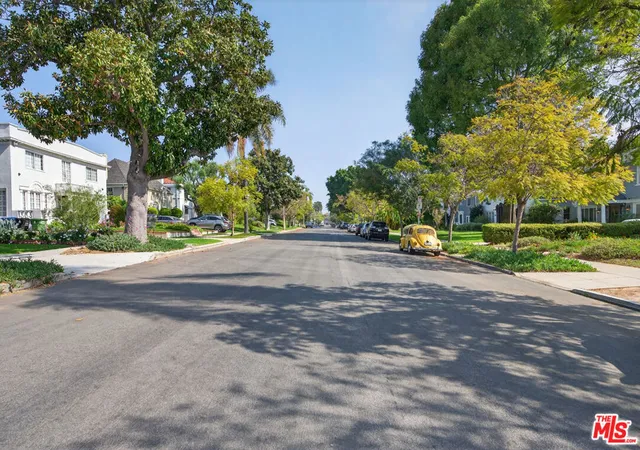 13th image of 867 S Bronson Ave, Los Angeles, CA 90005 | MLS# 26669983