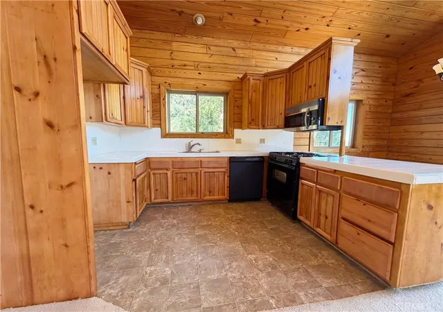 Homes for sale in Crestline, CA | 120 Zermat, Crestline, CA 92325 | MLS# IV26066288