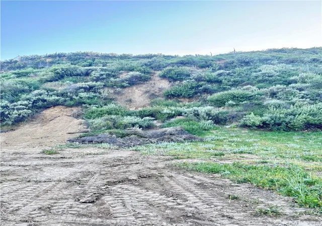 1st image of 0 Verdale, Castaic, CA 91384 | MLS# SR26066909