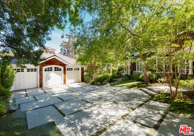 5th image of 13127 Boca De Canon Ln, Los Angeles, CA 90049 | MLS# 26670147
