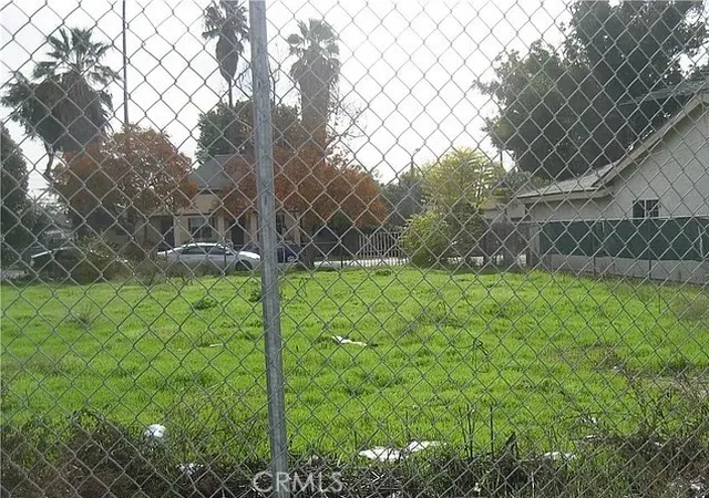 Photo 1 of Land for sale at 543 West Ctr St, Pomona, CA 91768 | MLS# DW26066932 | Listing updated on 2026-03-28