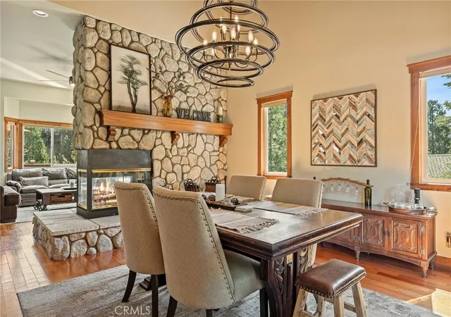 Photo 4 of Single family home for sale at 813 Brentwood, Lake Arrowhead, CA 92352 | MLS# IG26066940 | Listing updated on 2026-10-04