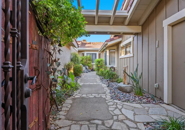 image of 402 Running Springs Dr, Palm Desert, CA 92211 | MLS# 219145495DA