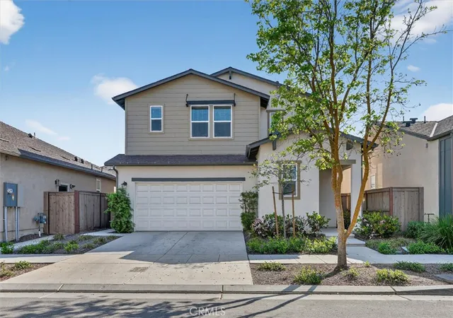 1st image of 824 Katelyn Ave, Madera, CA 93636 | MLS# FR26066977