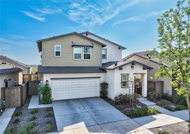2nd image of 824 Katelyn Ave, Madera, CA 93636 | MLS# FR26066977